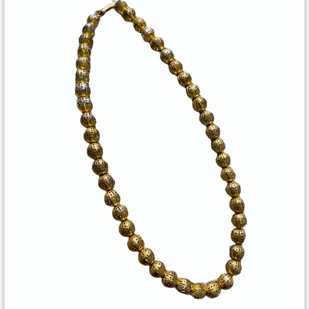 Necklace gold